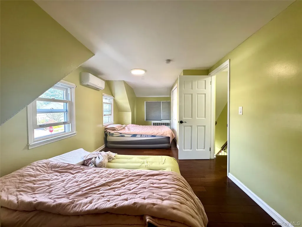 7 Sandy Lane Levittown NY 11756