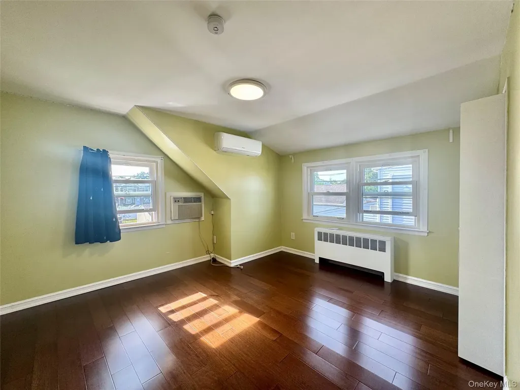 7 Sandy Lane Levittown NY 11756