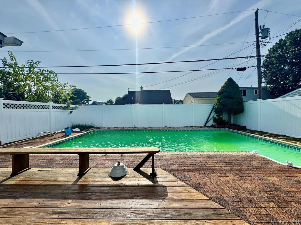 7 Sandy Lane Levittown NY 11756