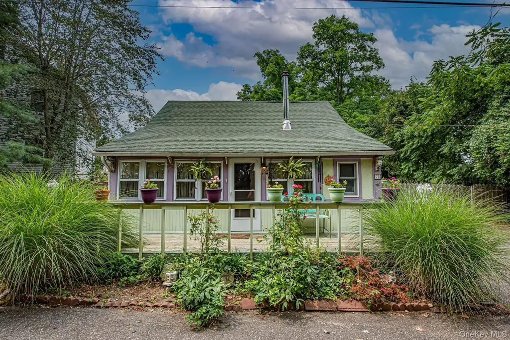 75 Upper Dock Road Kings Park NY 11754
