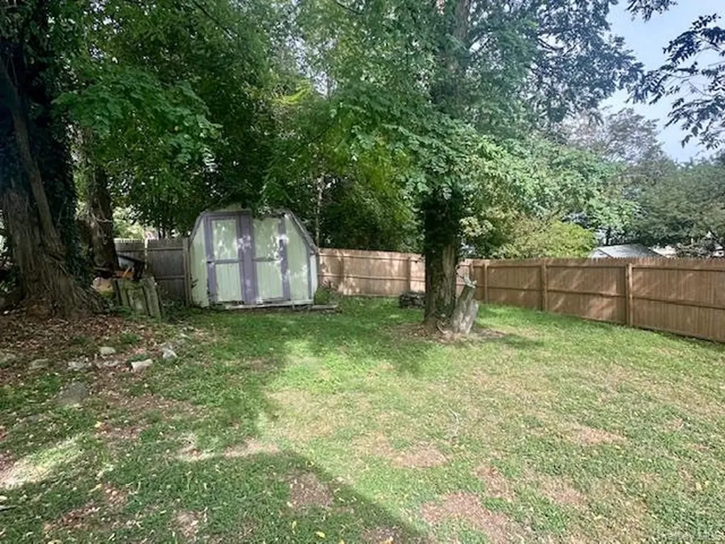 75 Upper Dock Road Kings Park NY 11754