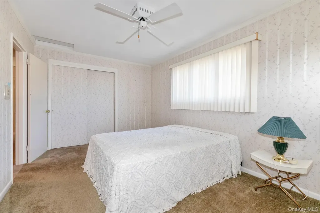 58 Helen Avenue Plainview NY 11803