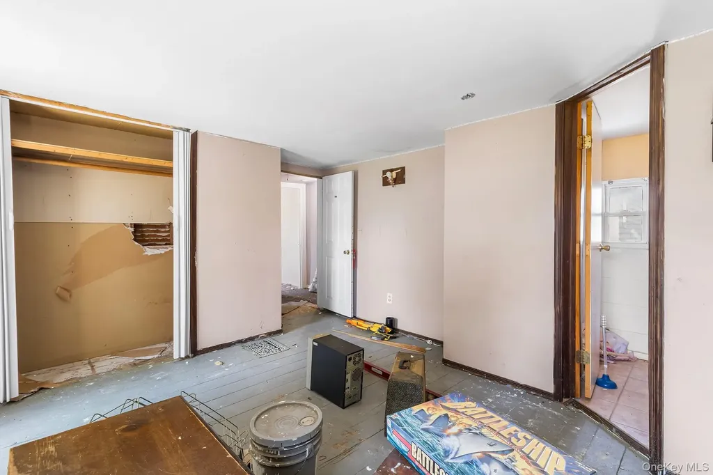 59 Irish Lane East Islip NY 11730