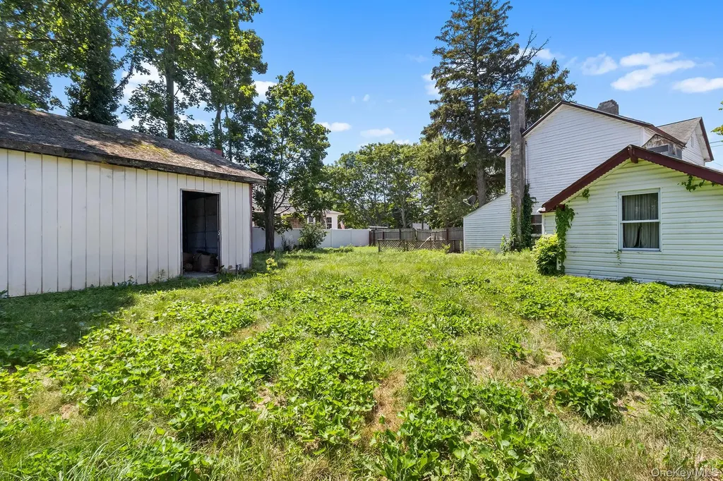 59 Irish Lane East Islip NY 11730