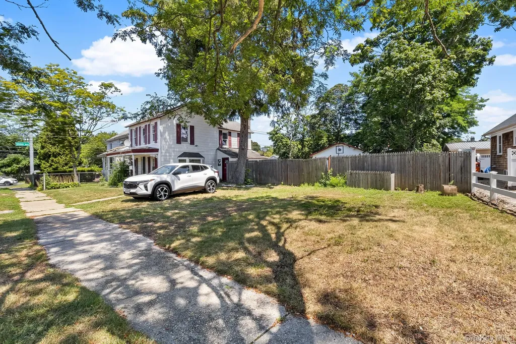 59 Irish Lane East Islip NY 11730