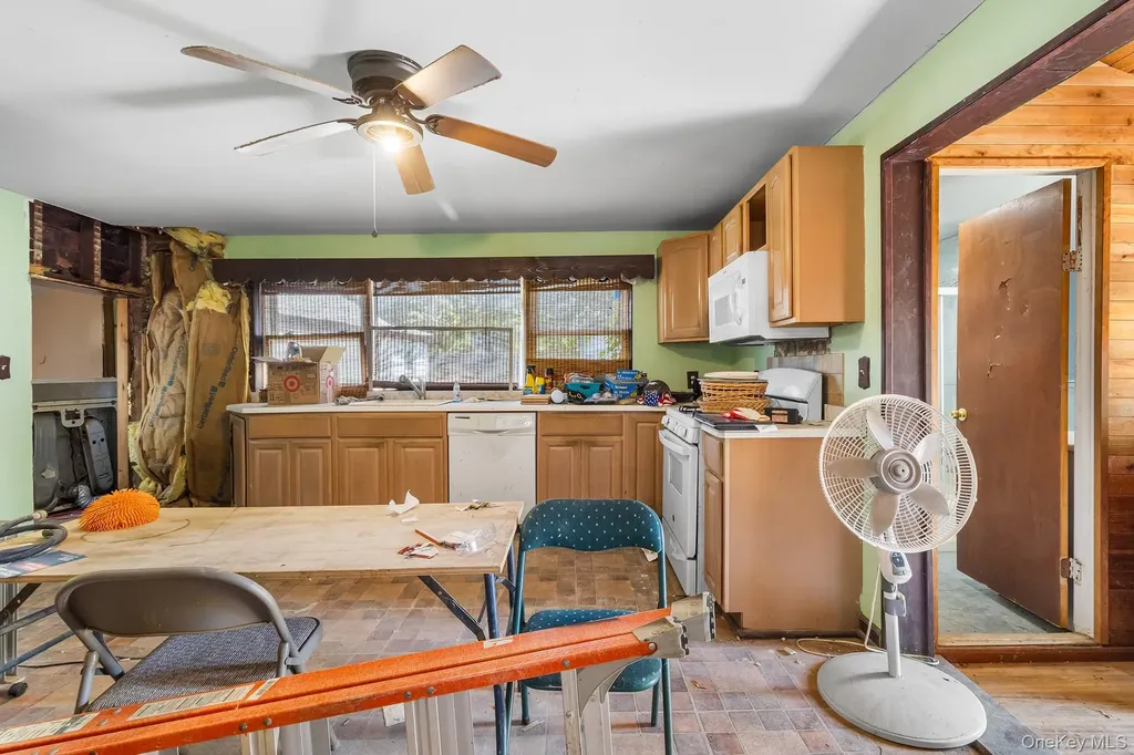59 Irish Lane East Islip NY 11730