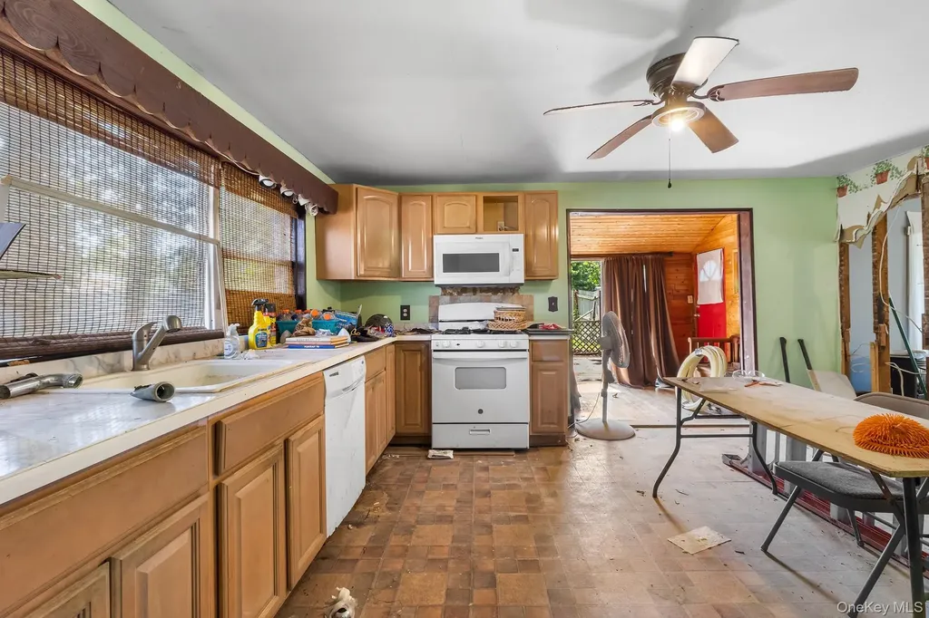59 Irish Lane East Islip NY 11730