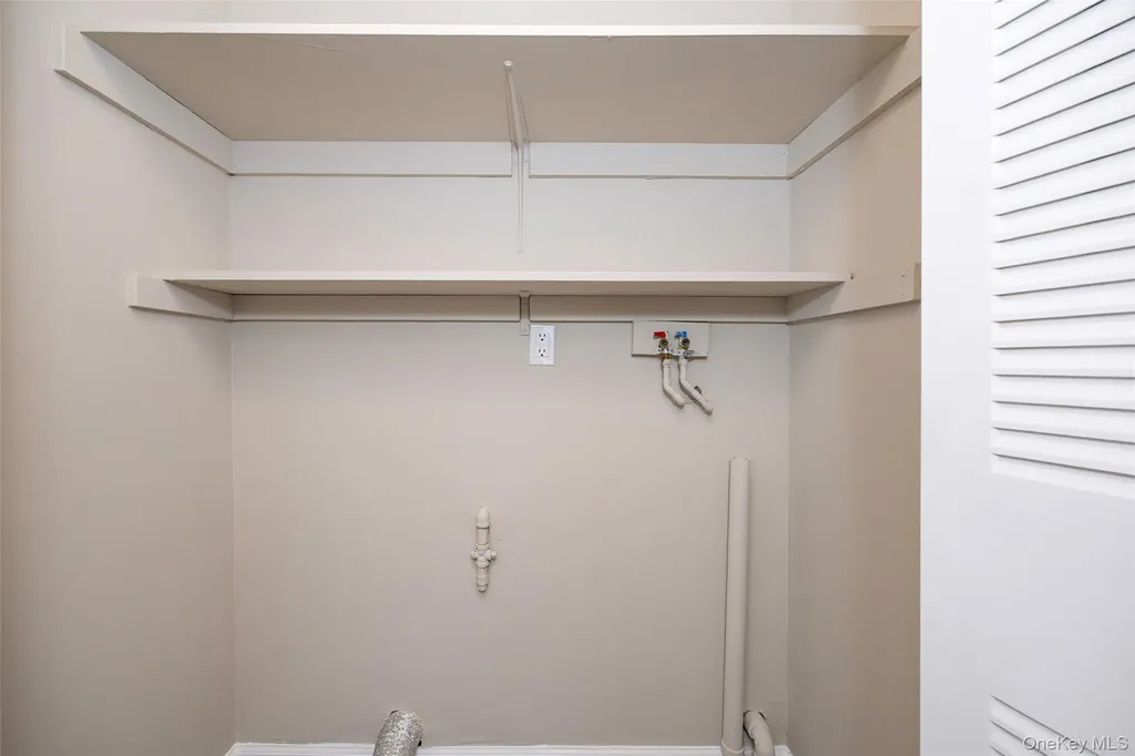 2206 Mulberry Court Poughkeepsie NY 12603
