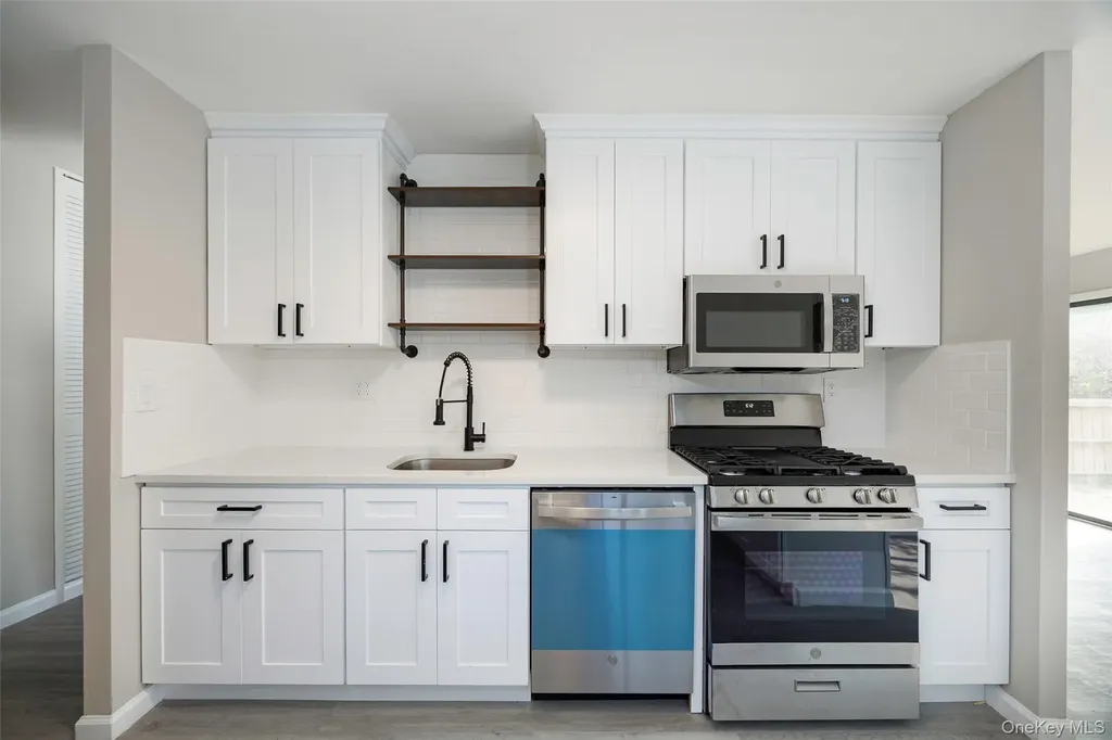 2206 Mulberry Court Poughkeepsie NY 12603