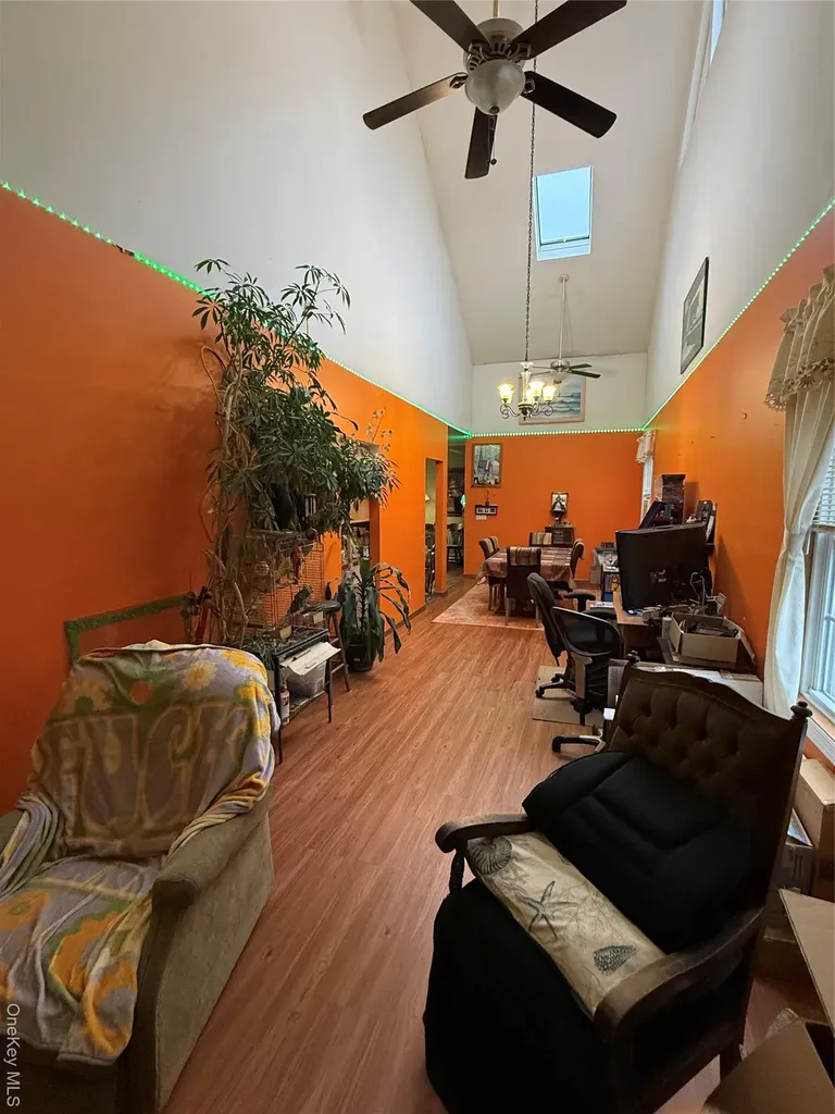 6 Windsor Place Lynbrook NY 11563