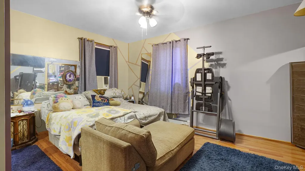6 Windsor Place Lynbrook NY 11563