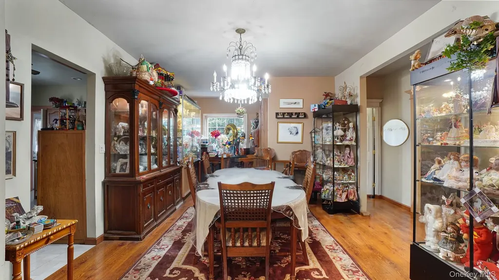 6 Windsor Place Lynbrook NY 11563
