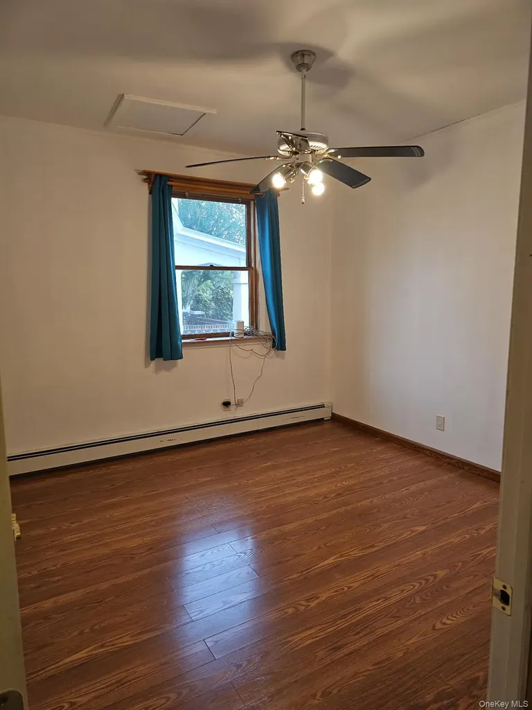 6 Windsor Place Lynbrook NY 11563
