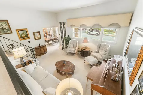 65 Westlake Drive Thornwood NY 10594