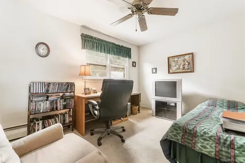 65 Westlake Drive Thornwood NY 10594