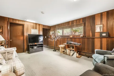 65 Westlake Drive Thornwood NY 10594