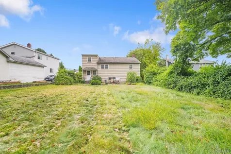 65 Westlake Drive Thornwood NY 10594