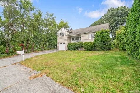 65 Westlake Drive Thornwood NY 10594