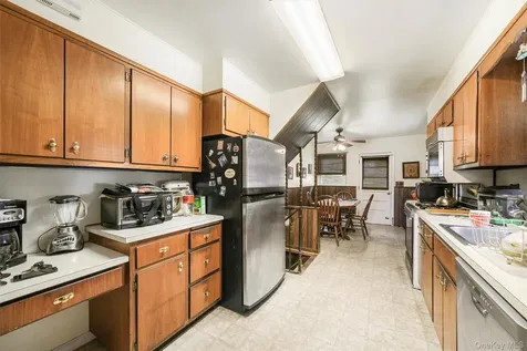 65 Westlake Drive Thornwood NY 10594