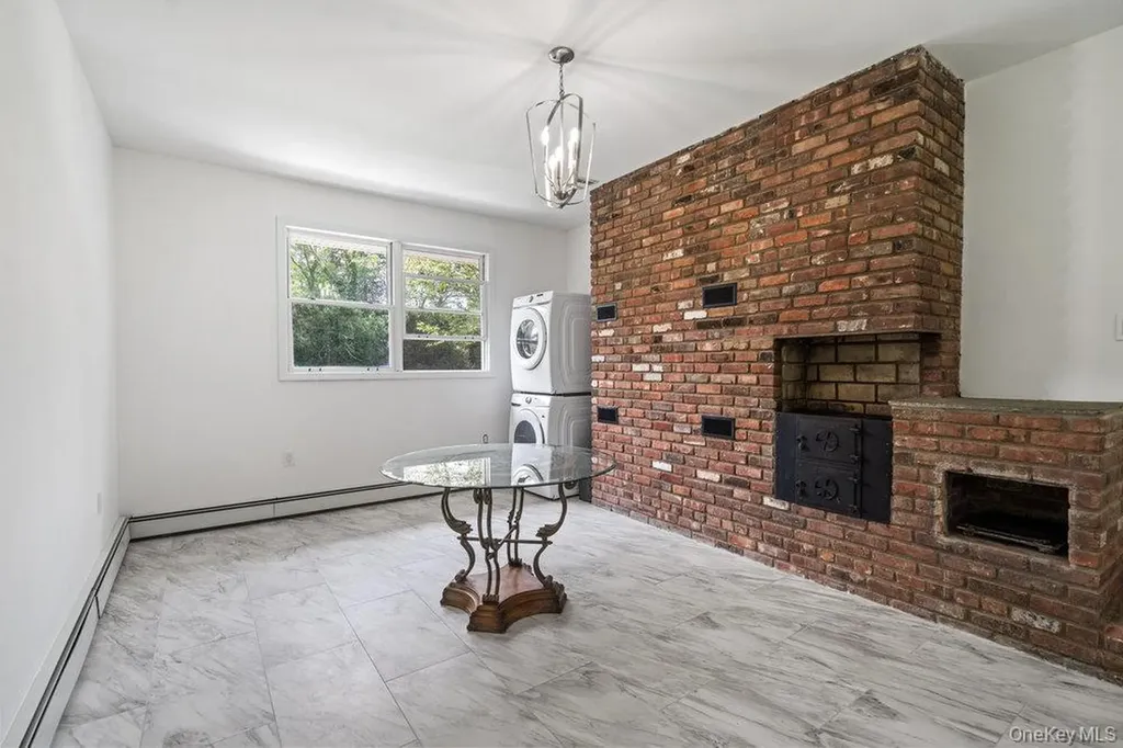1950 Midlane Syosset NY 11791