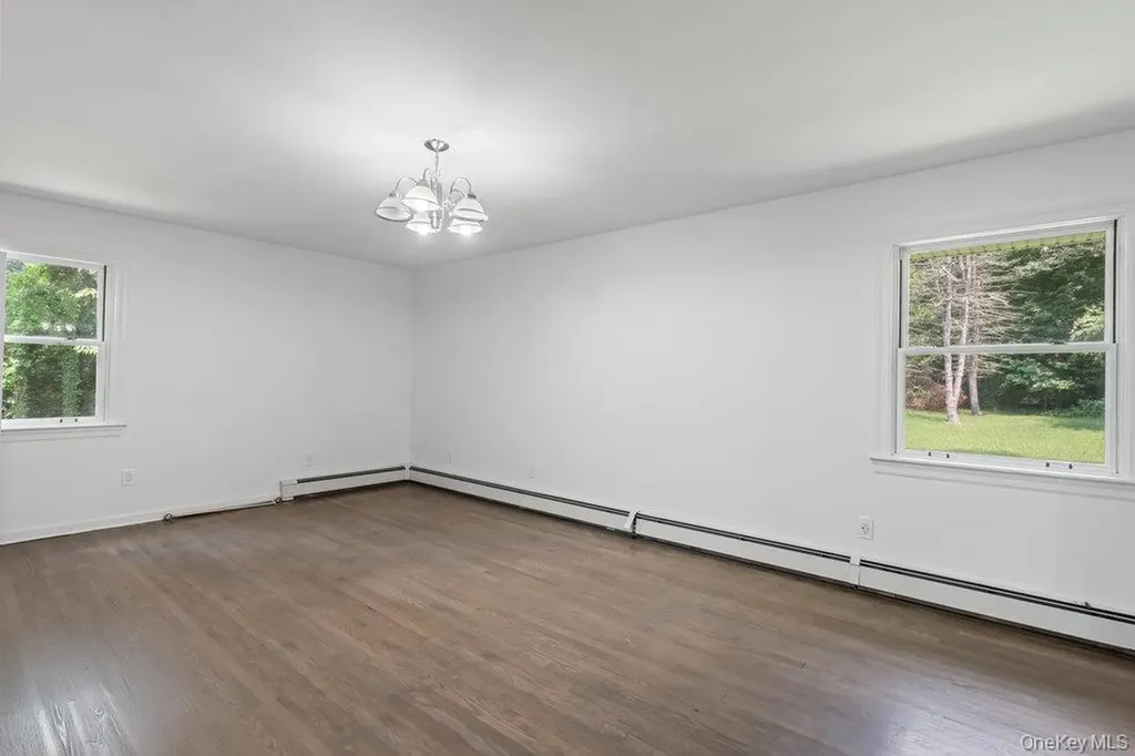 1950 Midlane Syosset NY 11791