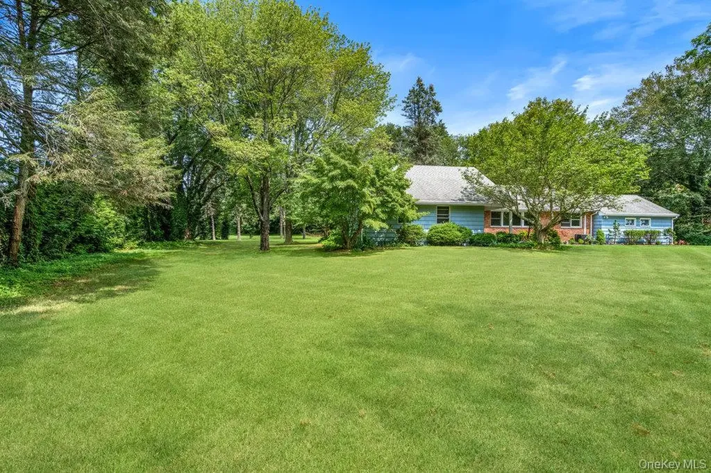 1950 Midlane Syosset NY 11791