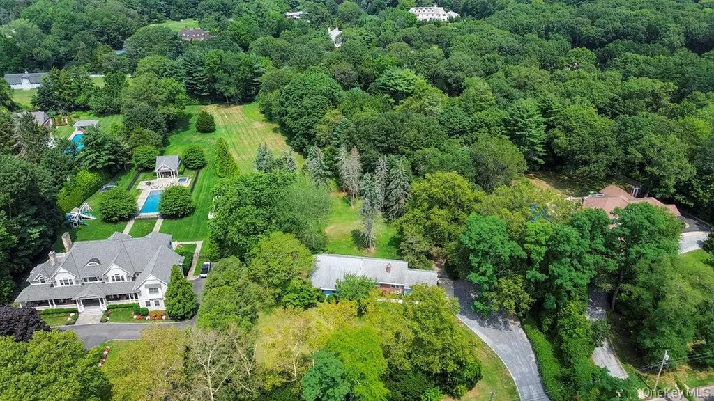 1950 Midlane Syosset NY 11791