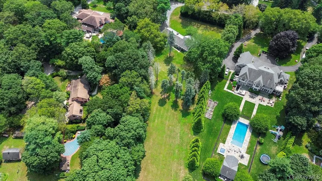 1950 Midlane Syosset NY 11791