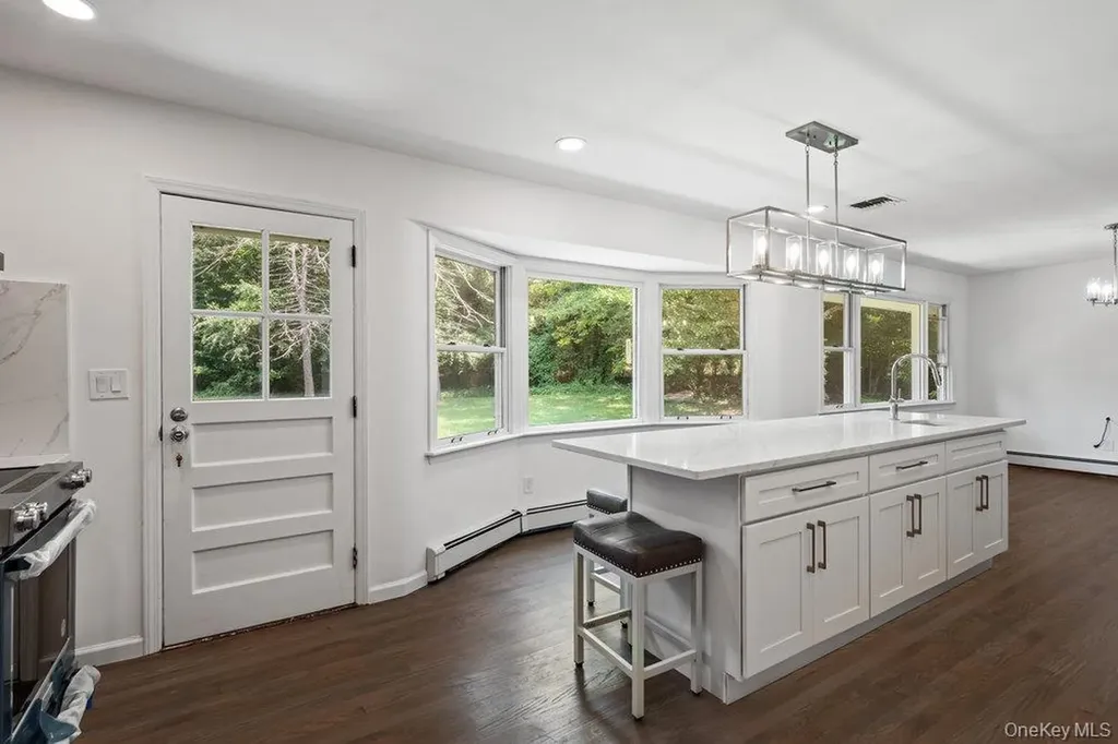 1950 Midlane Syosset NY 11791