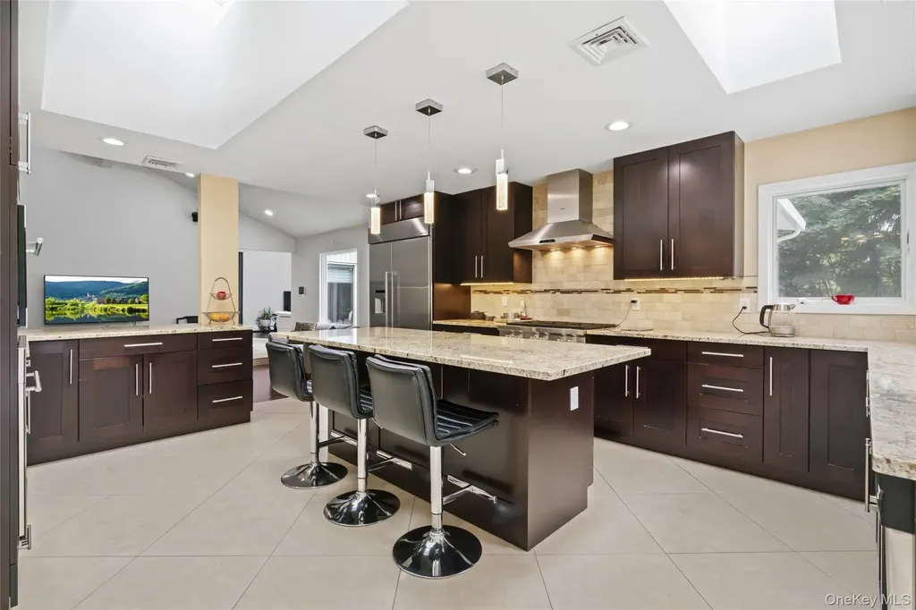2 Bristol Drive Woodbury NY 11797