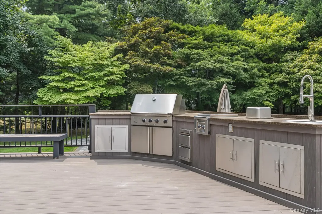 2 Bristol Drive Woodbury NY 11797