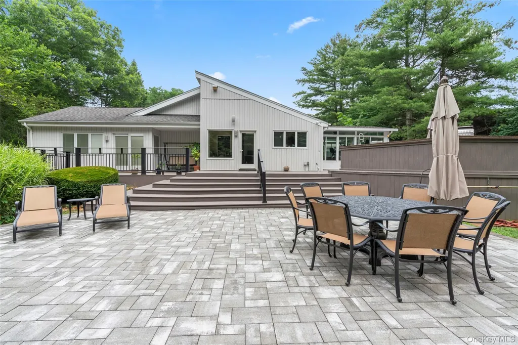 2 Bristol Drive Woodbury NY 11797