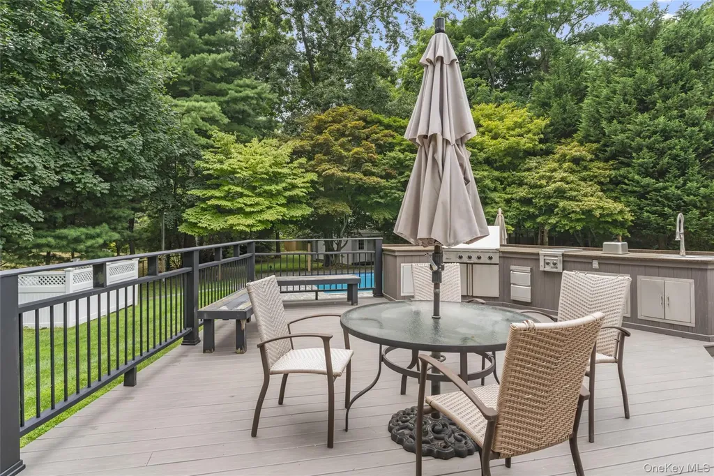2 Bristol Drive Woodbury NY 11797