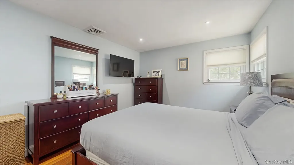 110 Roeckel Avenue Valley Stream NY 11580