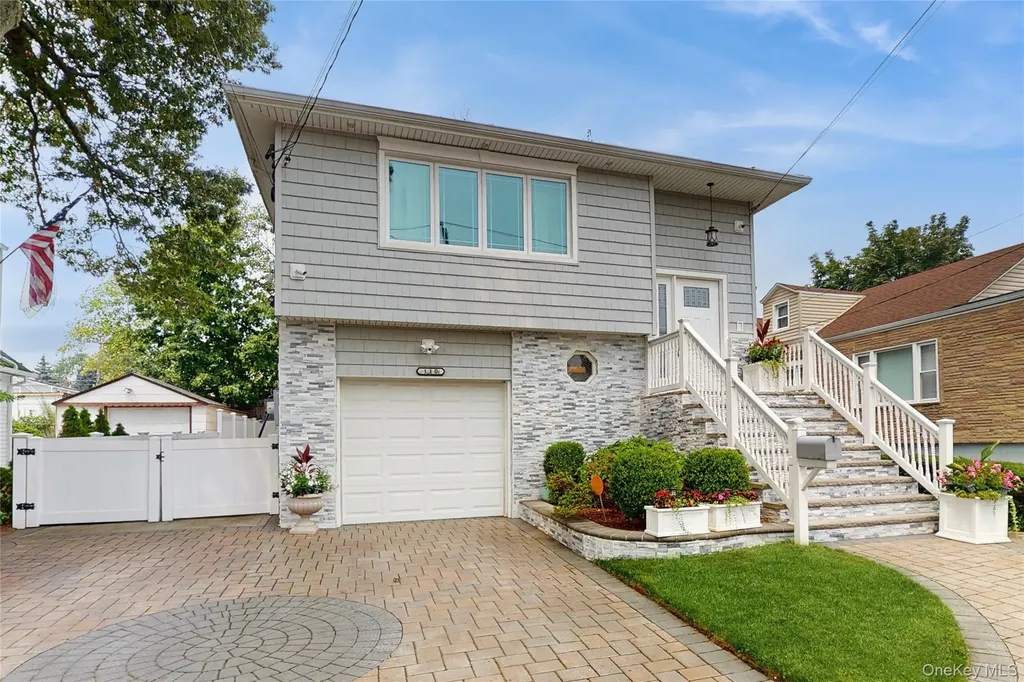 110 Roeckel Avenue Valley Stream NY 11580