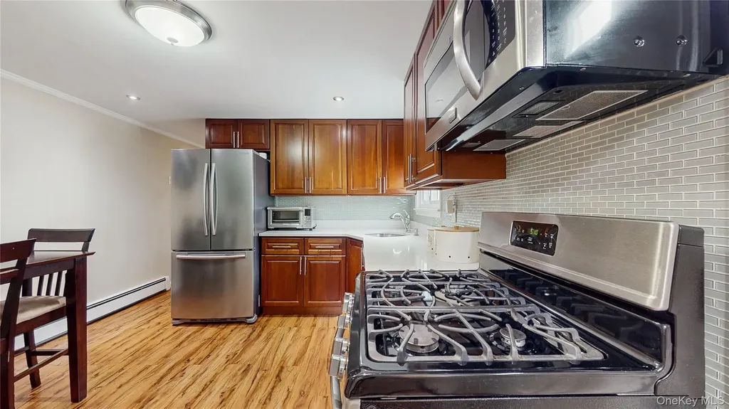 110 Roeckel Avenue Valley Stream NY 11580