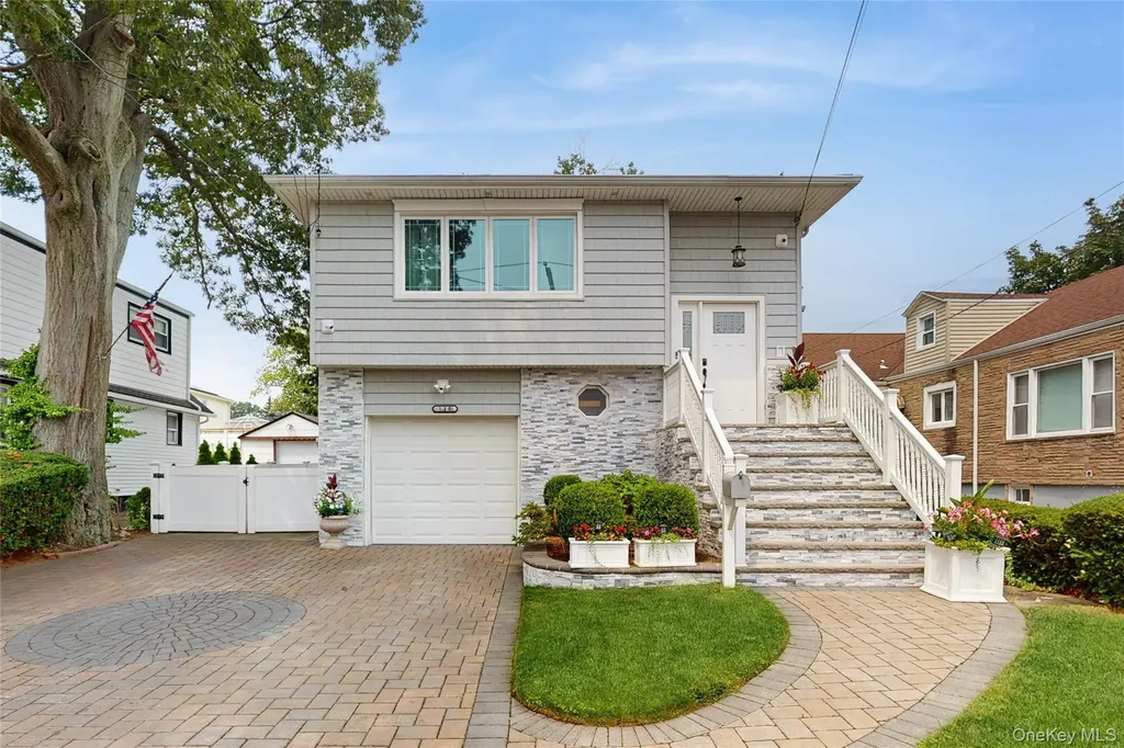 110 Roeckel Avenue Valley Stream NY 11580