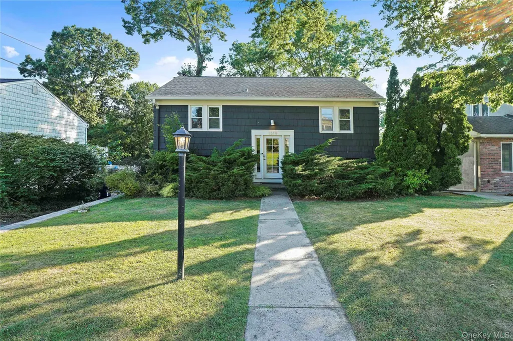 1319 Raleigh Road Mamaroneck NY 10543
