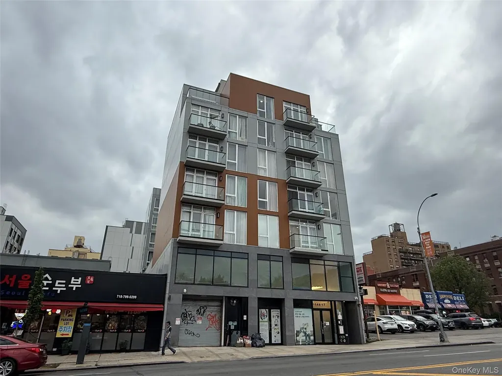 146-17 Northern Boulevard Flushing NY 11354