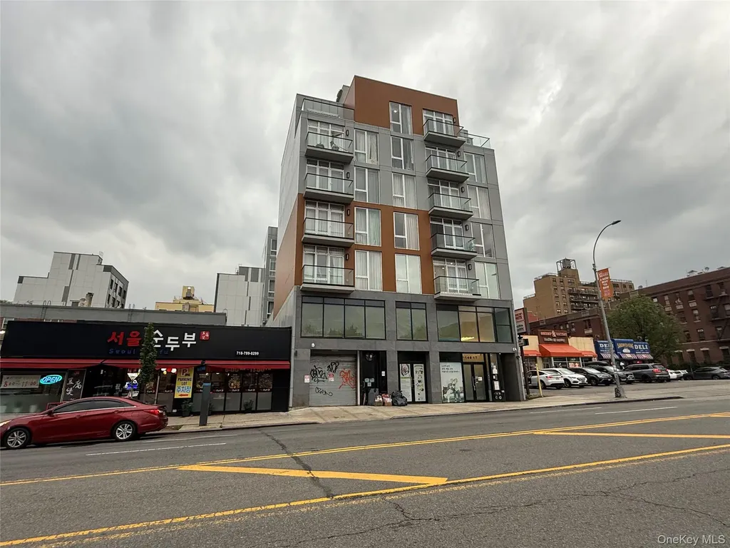 146-17 Northern Boulevard Flushing NY 11354