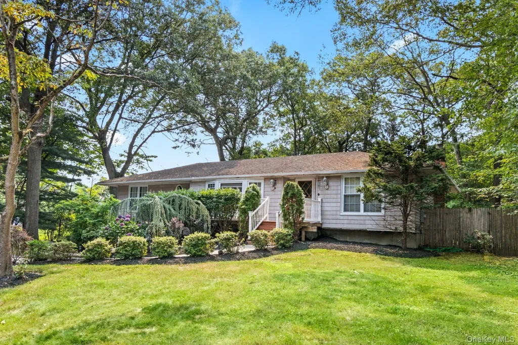 4 Berry Lane Miller Place NY 11764
