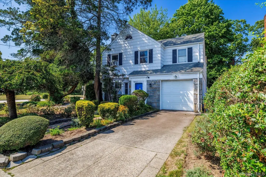 3 Maple Drive Roosevelt NY 11575