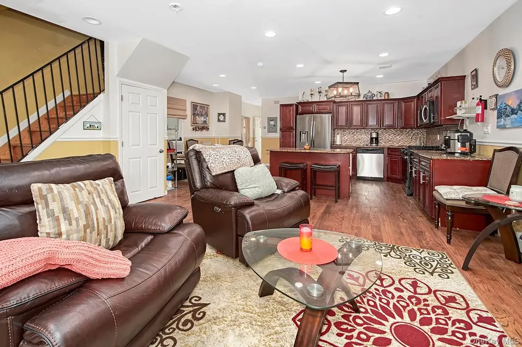 833 E 229th Street Bronx NY 10466