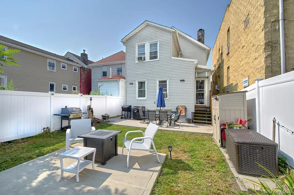 833 E 229th Street Bronx NY 10466