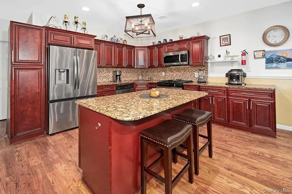 833 E 229th Street Bronx NY 10466
