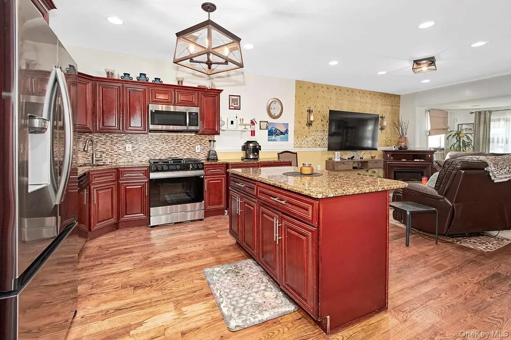 833 E 229th Street Bronx NY 10466