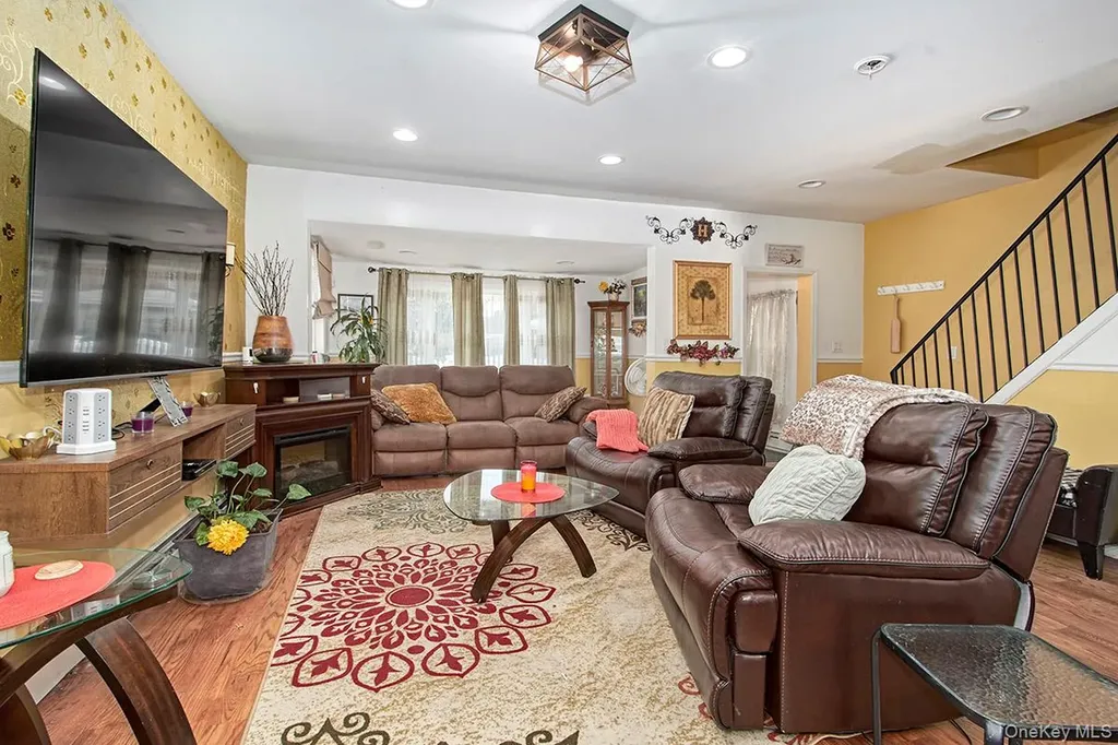 833 E 229th Street Bronx NY 10466