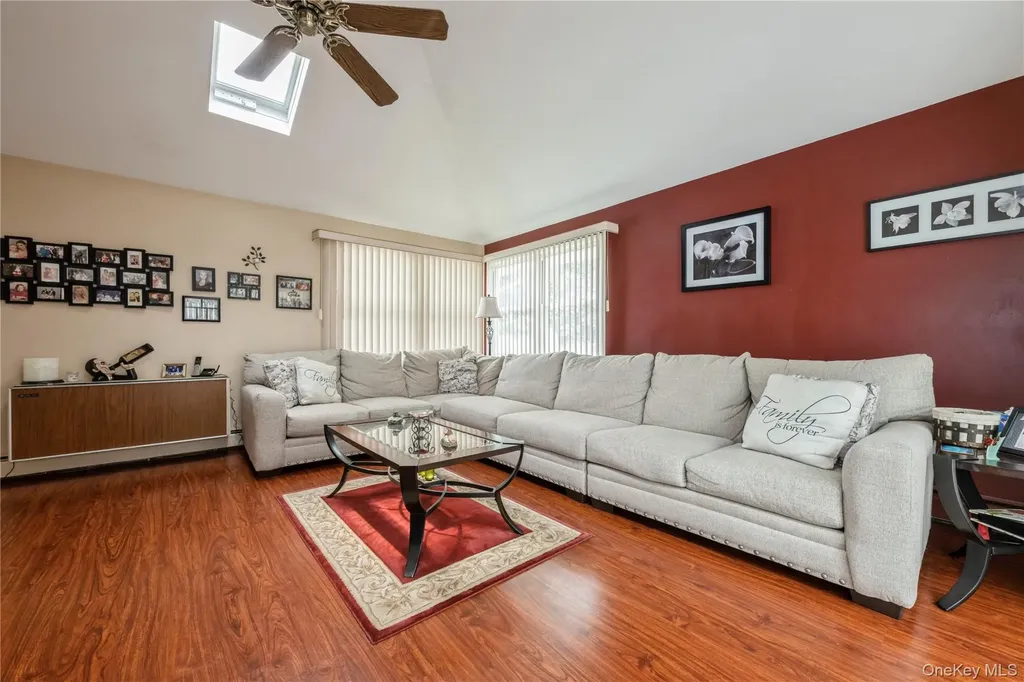 177 9th Street Bethpage NY 11714
