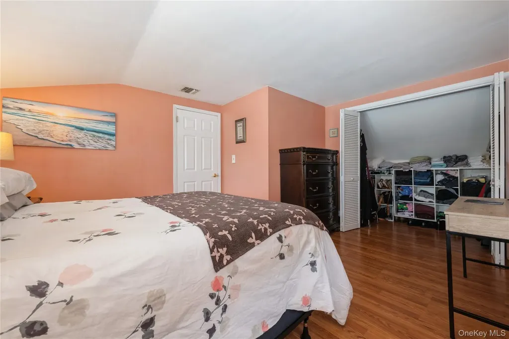 177 9th Street Bethpage NY 11714
