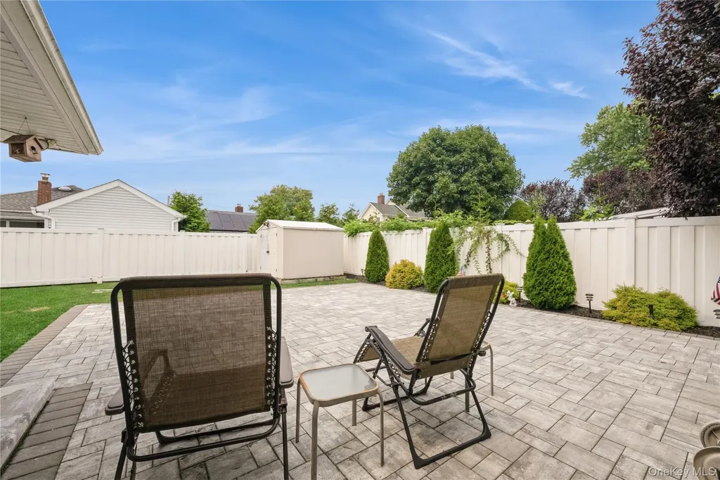 177 9th Street Bethpage NY 11714